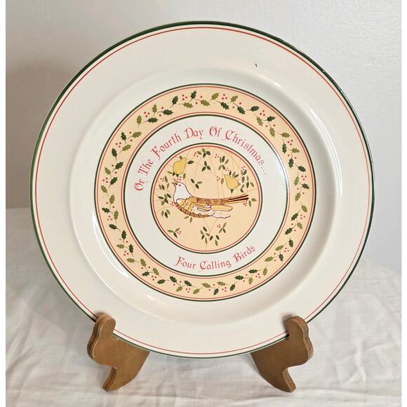 Vintage Anchor Hocking Stoneware Collector Plate 4th Day of Christmas 10 1/2" - Picture 1 of 3